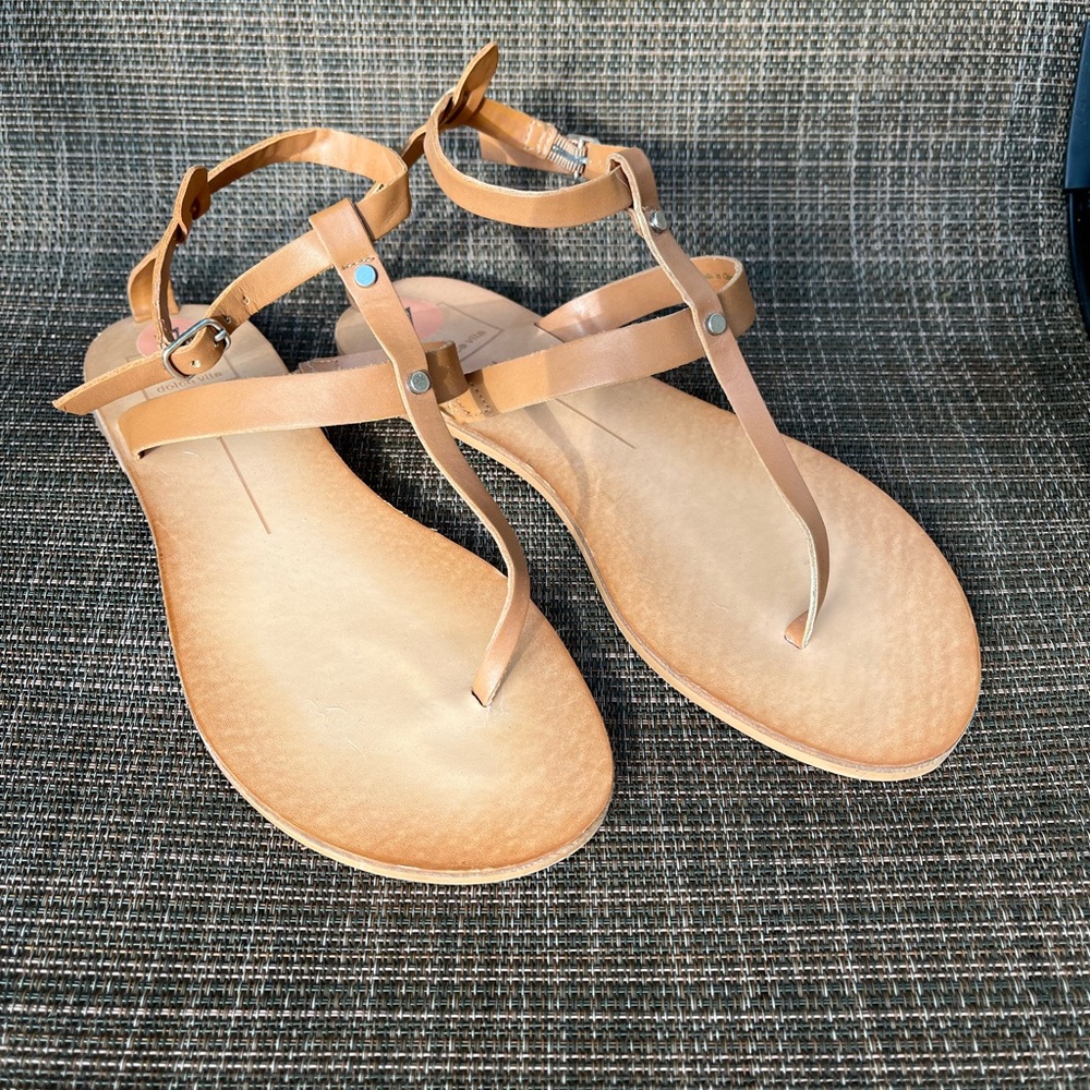 Women’s Tan Leather T-Strap Sandals